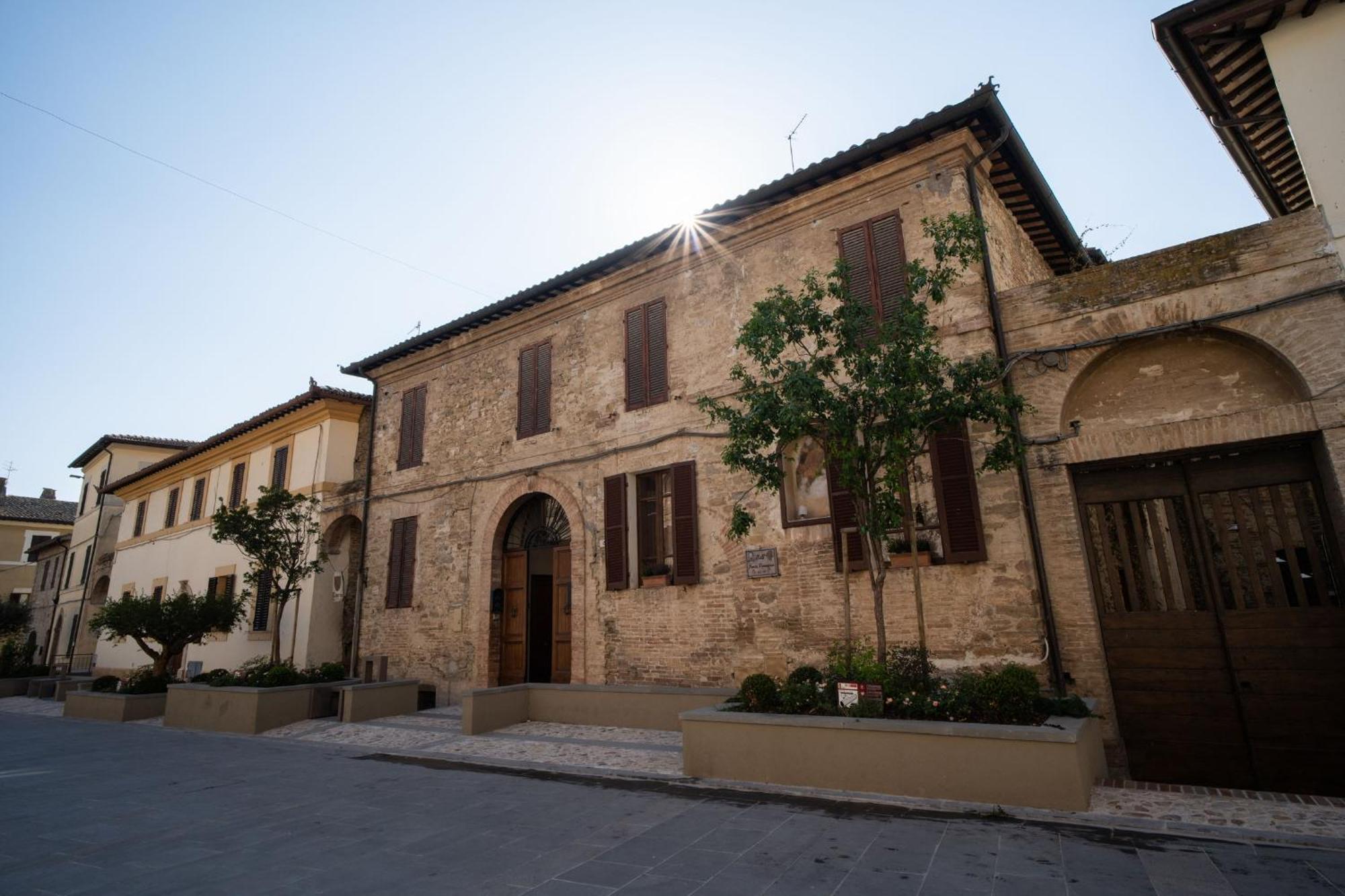 B&B Porta Perugina Bevagna ภายนอก รูปภาพ