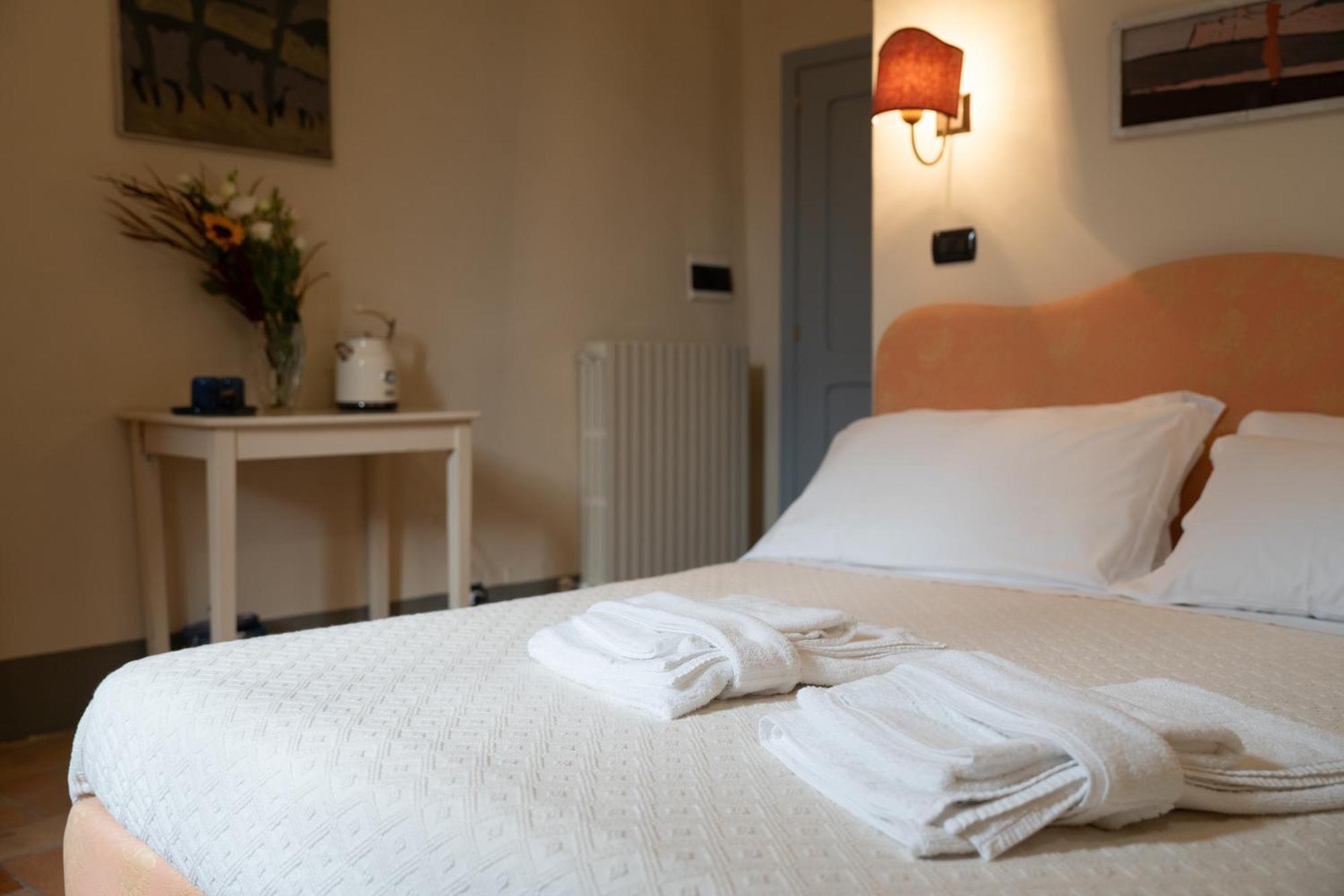 B&B Porta Perugina Bevagna ภายนอก รูปภาพ